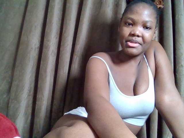 Sexyicey live cam on BongaCams