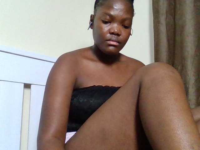 Sexyicey live cam on BongaCams