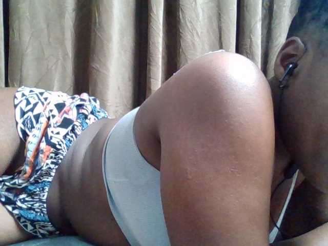 Sexyicey live cam on BongaCams