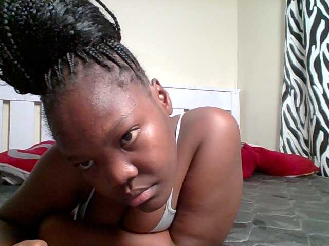 Sexyicey live cam on BongaCams