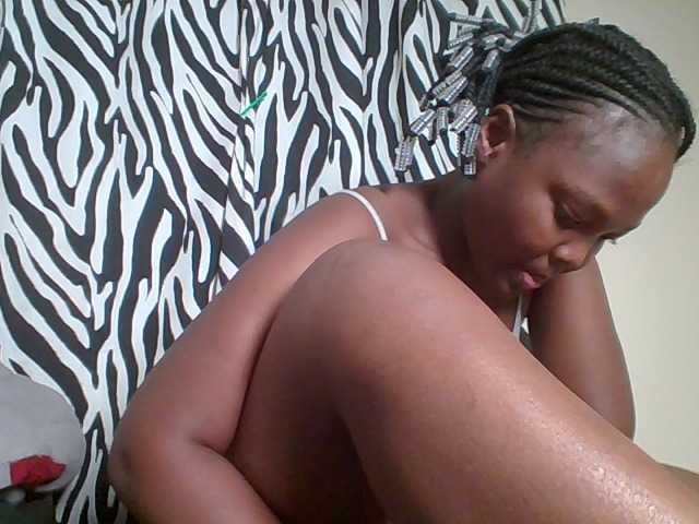 Sexyicey live cam on BongaCams