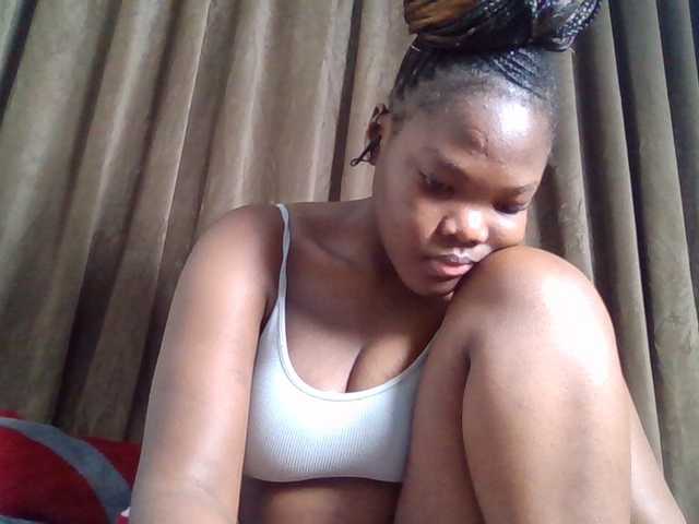 Sexyicey live cam on BongaCams