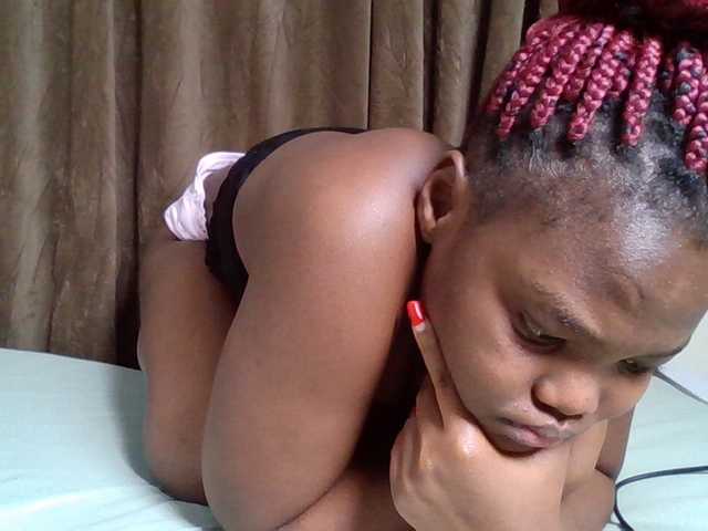 Sexyicey live cam on BongaCams
