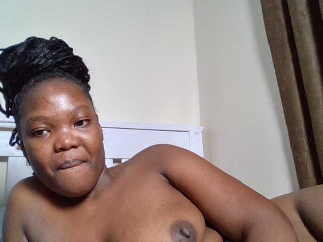 Sexyicey live webcam show