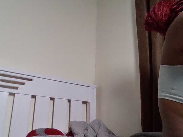 Sexyicey live cam on BongaCams