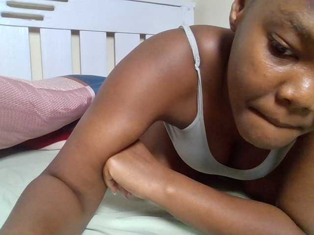 Sexyicey live cam on BongaCams