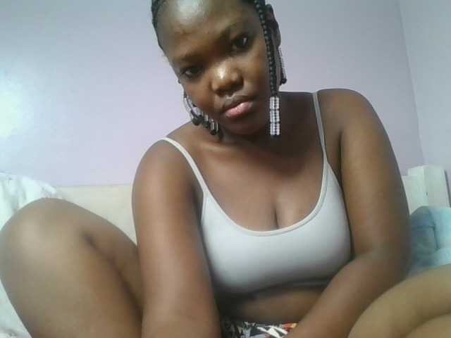 Sexyicey live cam on BongaCams