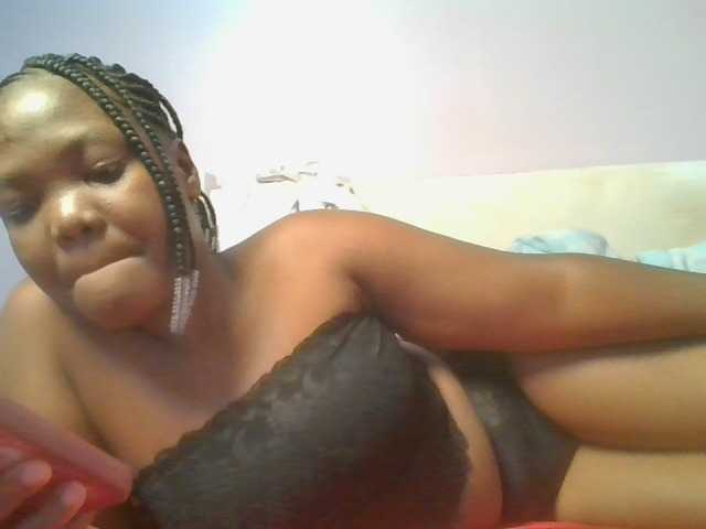 Sexyicey live cam on BongaCams