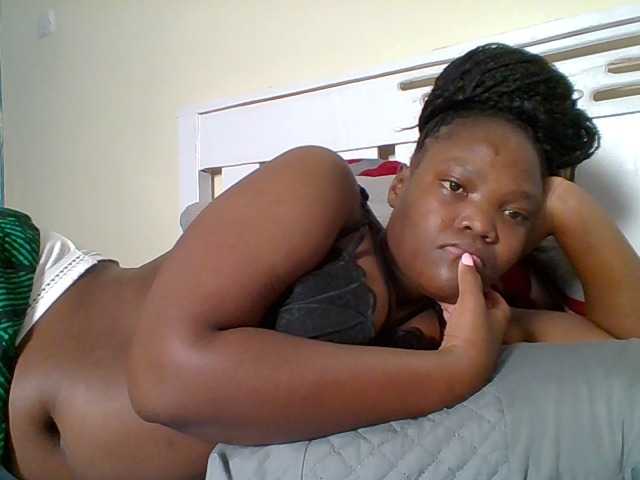 Sexyicey live cam on BongaCams