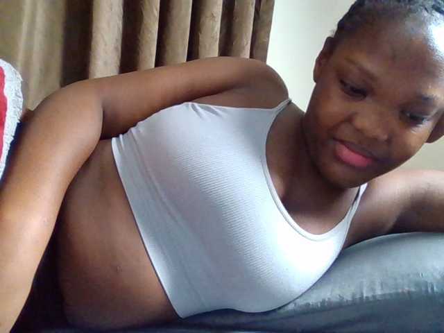 Sexyicey live cam preview