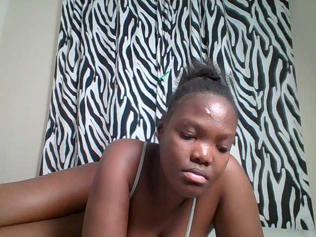 Sexyicey live cam on BongaCams