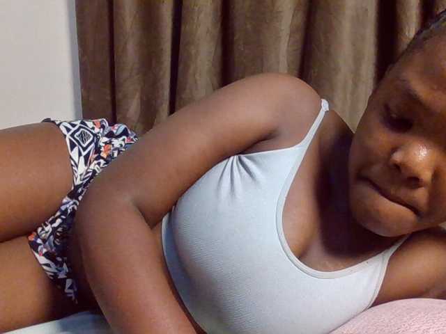 Sexyicey live cam on BongaCams