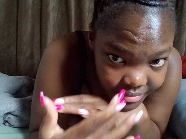 Sexyicey live cam on BongaCams