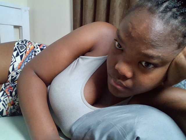 Sexyicey live cam on BongaCams