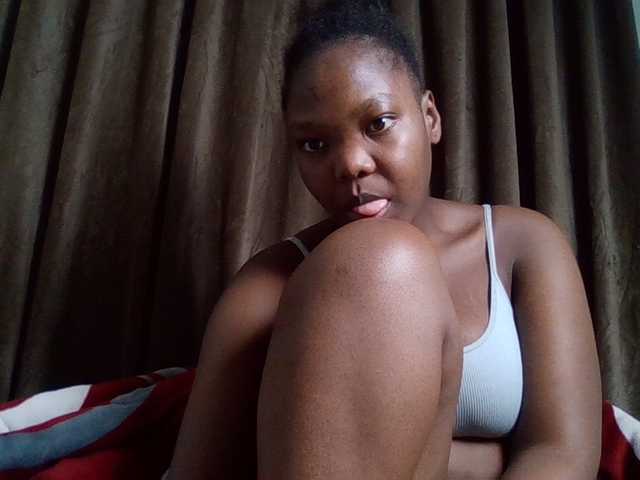 Sexyicey live cam on BongaCams