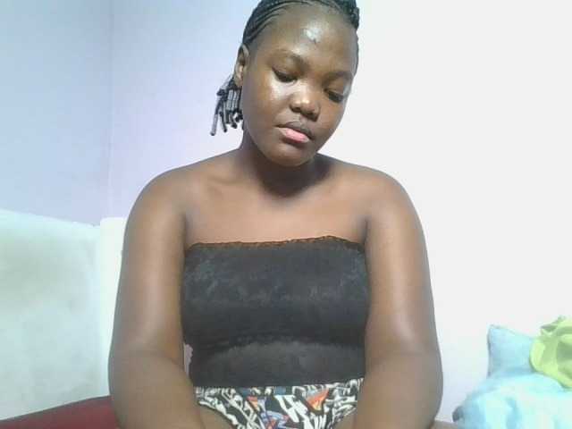 Sexyicey live cam on BongaCams