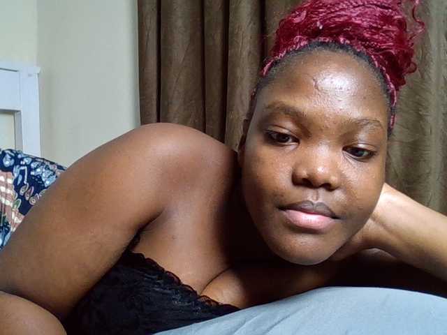 Sexyicey live cam on BongaCams