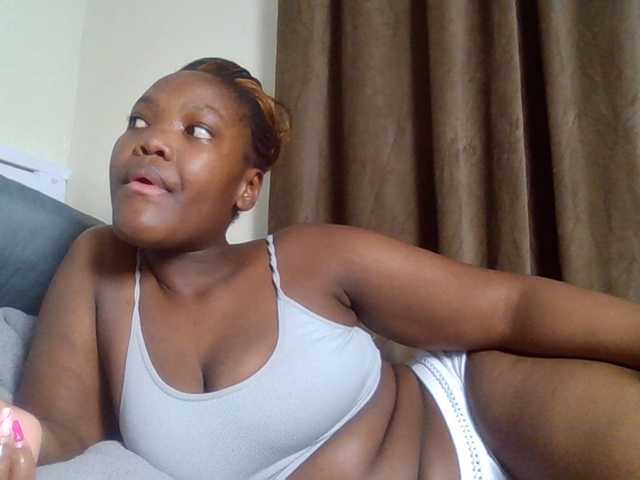 Sexyicey live cam on BongaCams