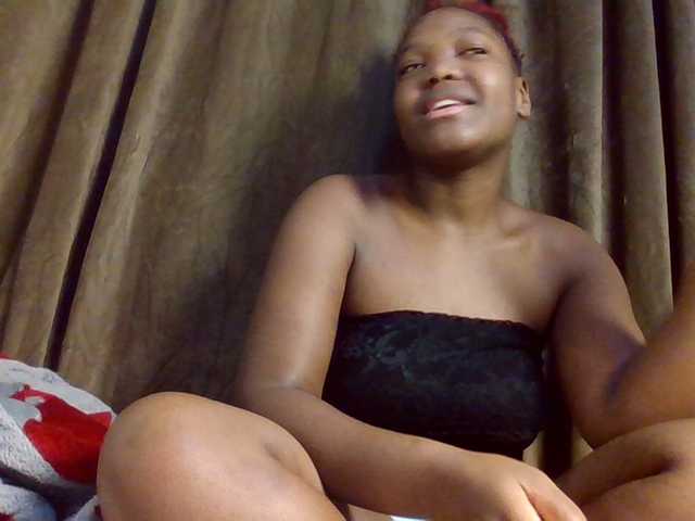 Sexyicey live cam on BongaCams