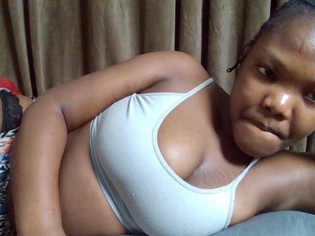 Sexyicey live cam preview