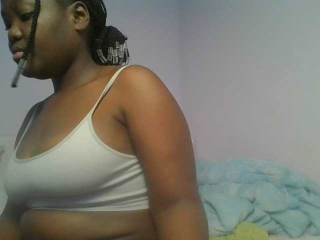 Sexyicey live cam on BongaCams
