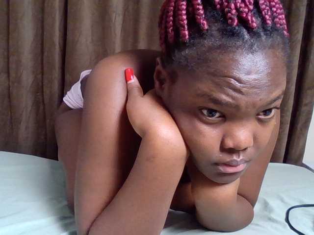 Sexyicey live cam on BongaCams