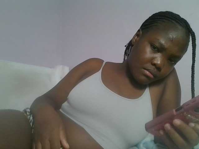 Sexyicey live cam on BongaCams