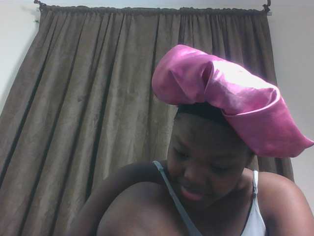 Sexyicey live cam on BongaCams