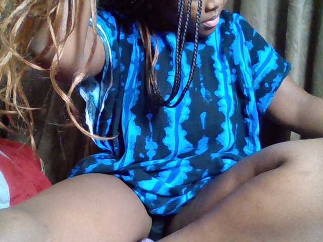 Sexyicey live cam on BongaCams