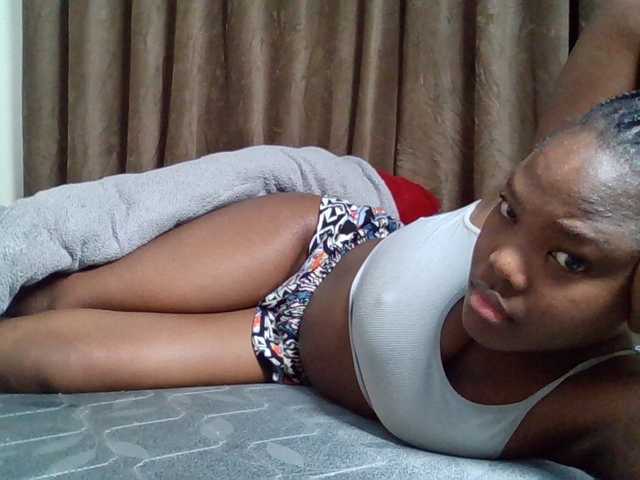 Sexyicey live webcam show