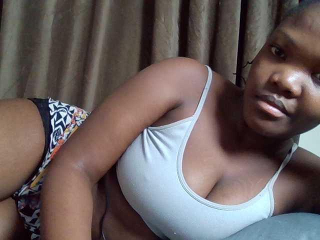 Sexyicey live cam preview