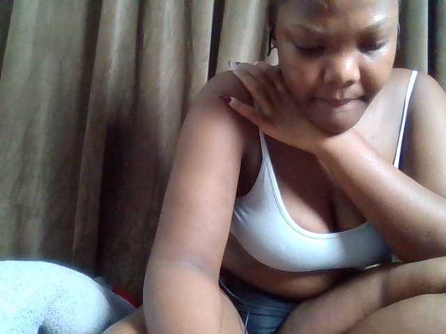 Sexyicey live cam on BongaCams