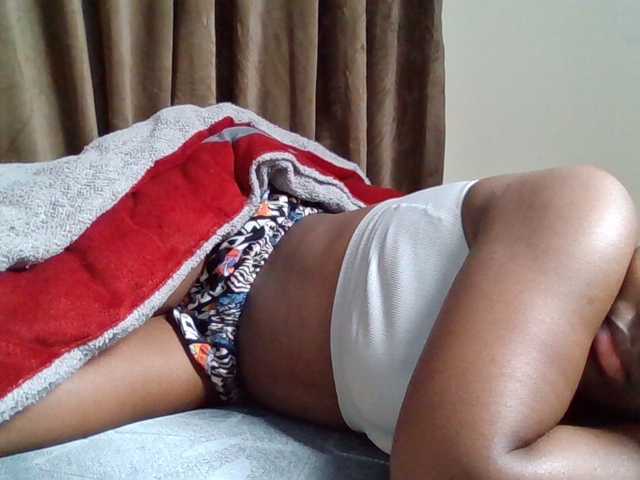Sexyicey live webcam show