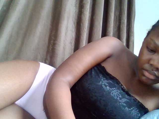 Sexyicey live cam preview