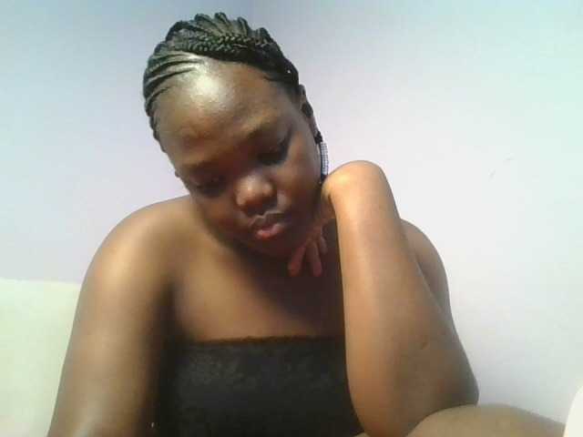 Sexyicey live cam on BongaCams