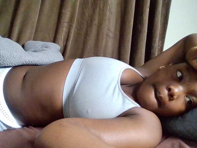 Sexyicey live cam preview