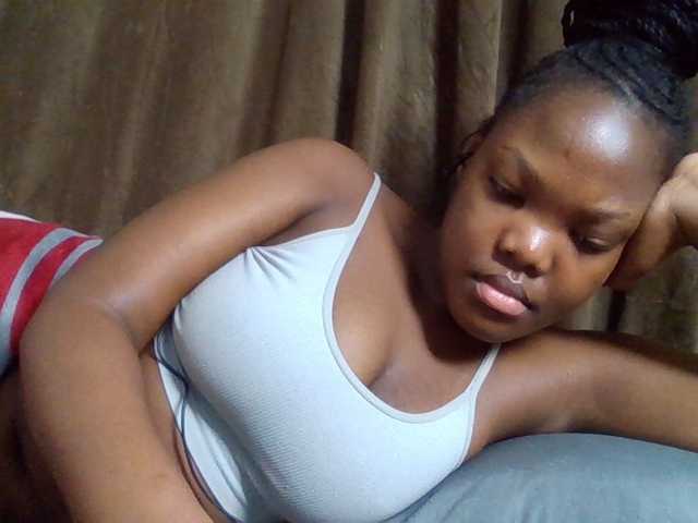 Sexyicey live cam on BongaCams