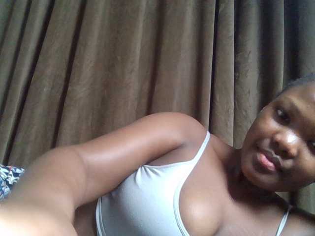 Sexyicey, live now on BongaCams