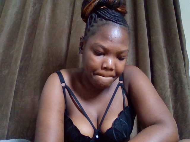 Sexyicey live cam on BongaCams