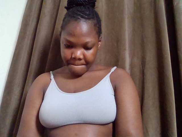 Sexyicey live cam on BongaCams