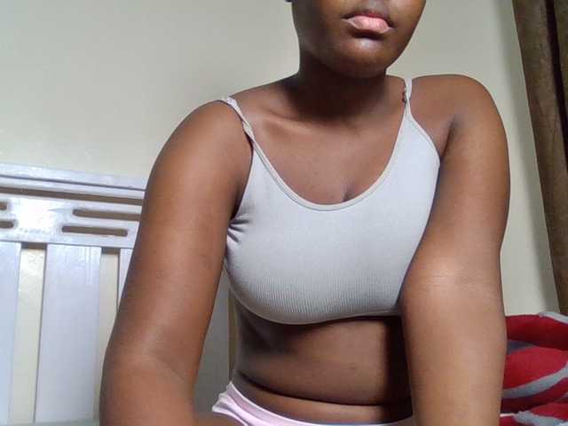 Sexyicey live cam on BongaCams