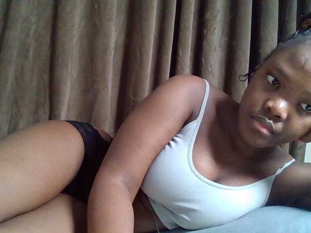Sexyicey live cam on BongaCams