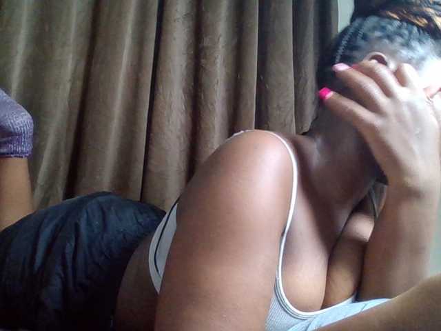 Sexyicey live cam on BongaCams