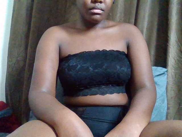 Sexyicey live cam on BongaCams
