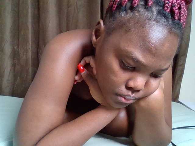 Sexyicey live cam on BongaCams