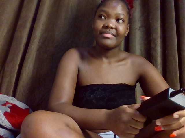 Sexyicey live cam on BongaCams