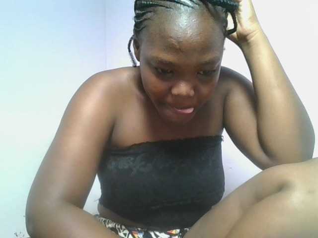 Sexyicey live cam on BongaCams