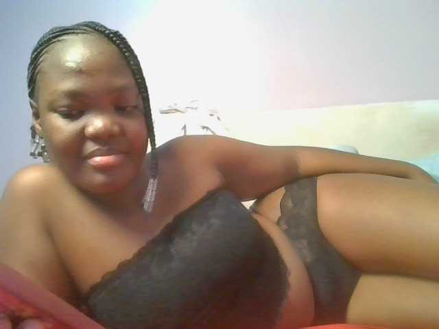 Sexyicey live cam on BongaCams