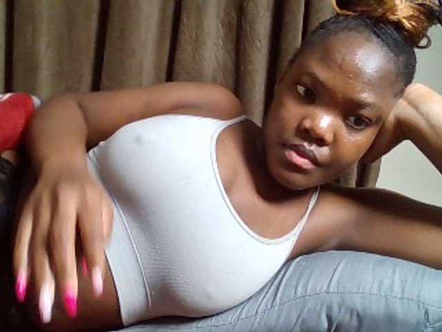 Sexyicey live cam preview
