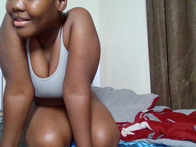 Sexyicey live cam on BongaCams